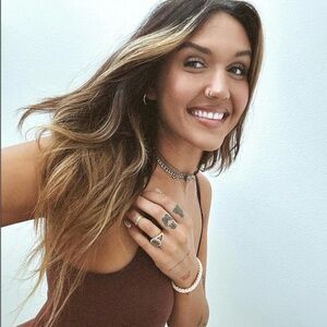 Meet your Posher, Allison.